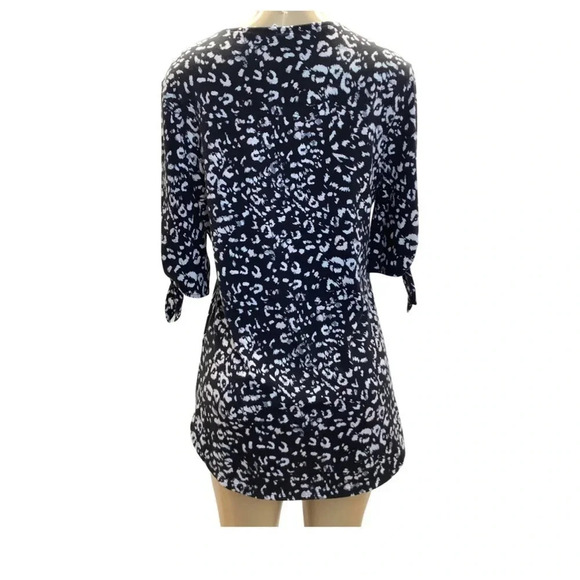 2x$18 West Loop Size Medium Animal Print Bow Tie Sleeve Top. New With Tags - Picture 3 of 5